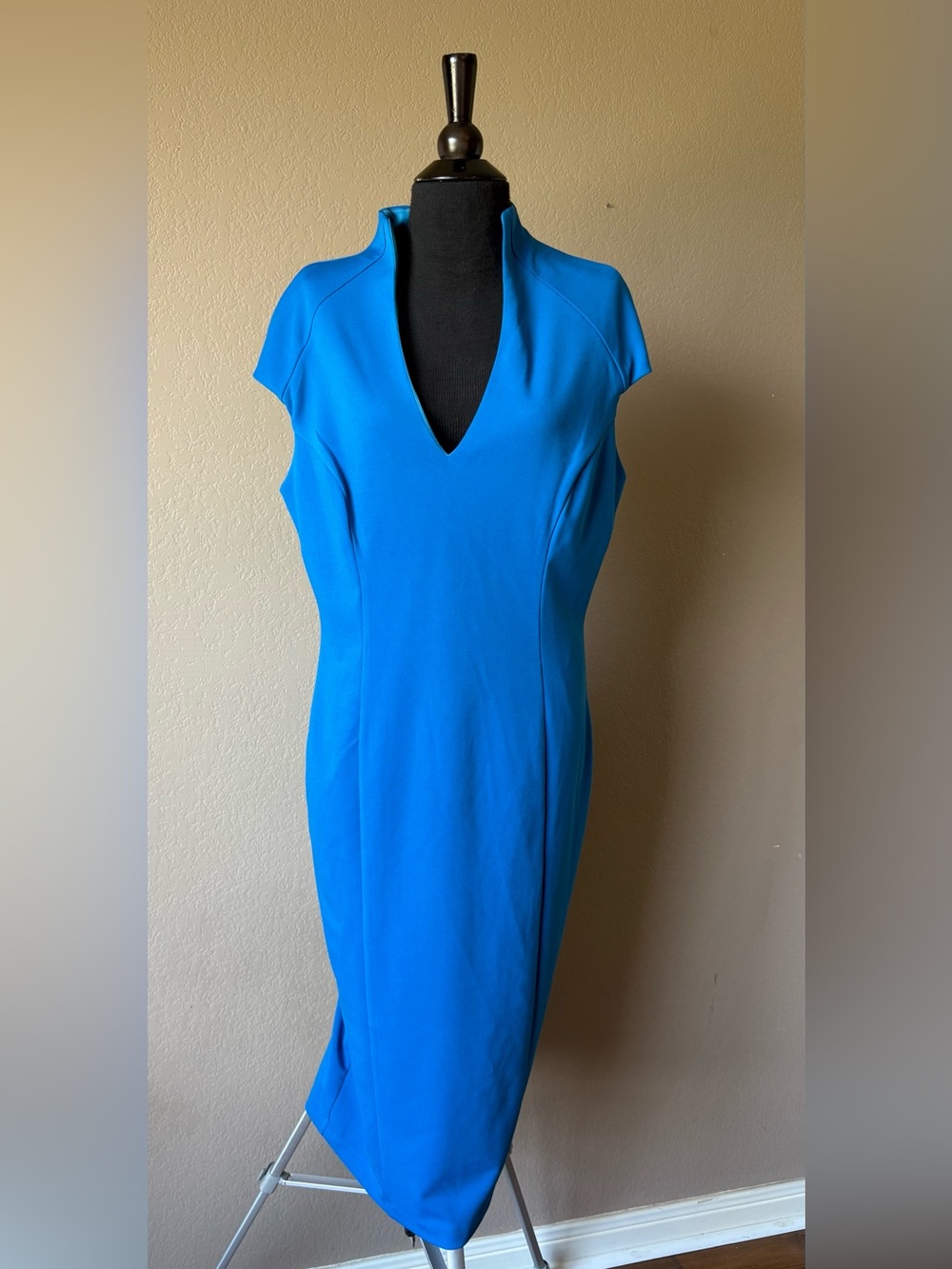 Alexia Admor Blue Sheath Dress SZ Large Short Sleeve V Neck Lined NWT